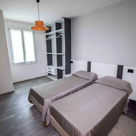 Gambisa Street ゲストハウス *