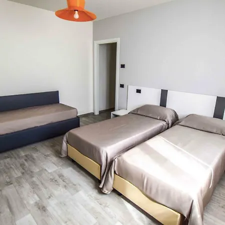 Gambisa Street Гостевой дом